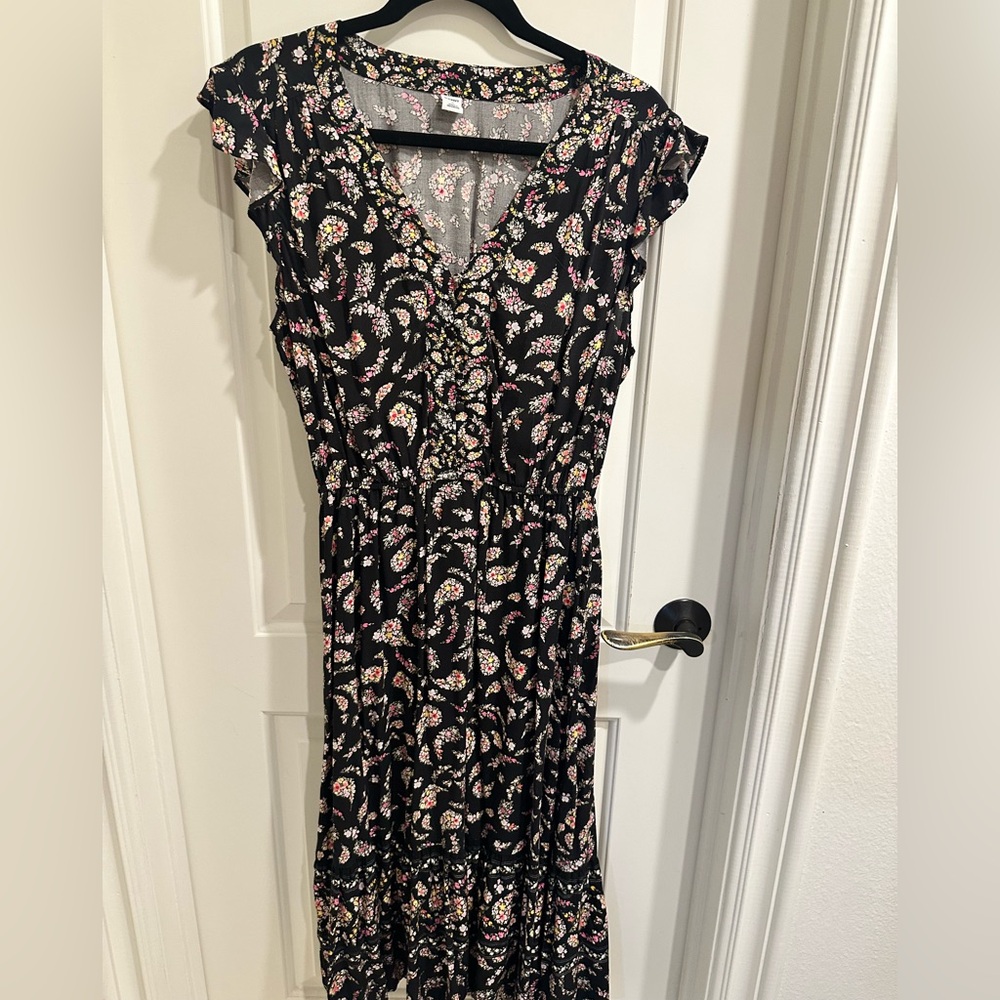 Old Navy Black Floral Midi Dress with button down V-neck ruffle capped sleeves M